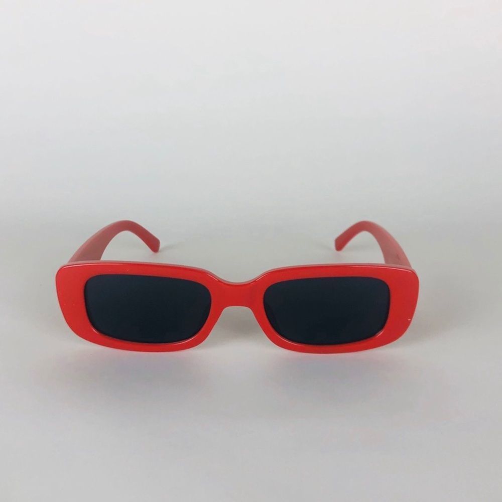 Rectangle red frame sunglasses with black lens